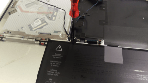 MacBook Pro A1278 Disassembly Guide Step 22