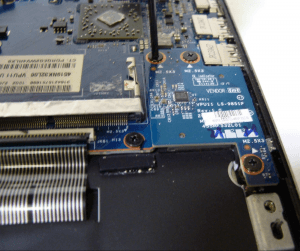 HP Sleekbook m6 k010dx Laptop Disassembly Guide Step 8