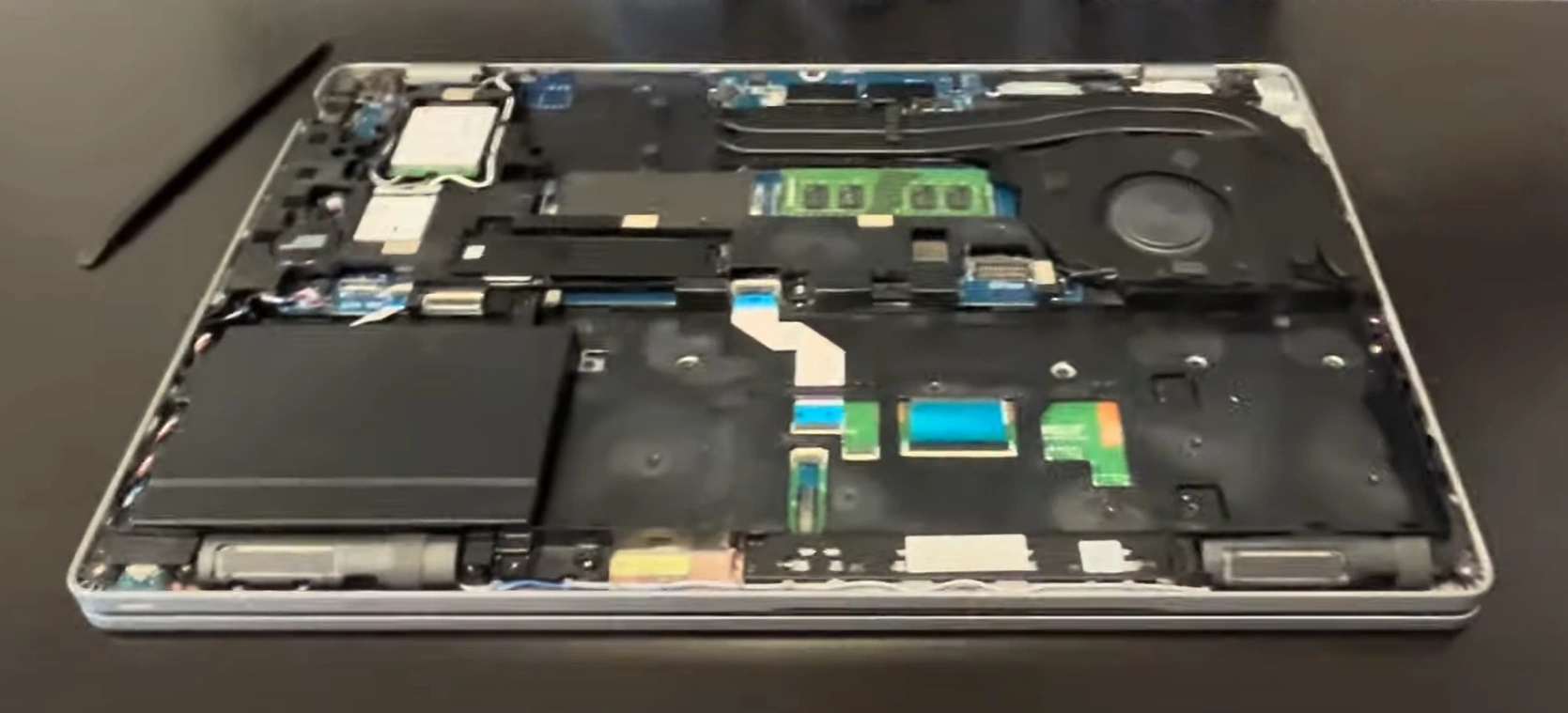 asus-rog-zephyrus-m16-disassembly-guide-how-to-replace-ram-ssd-battery-fix-lcd-scree