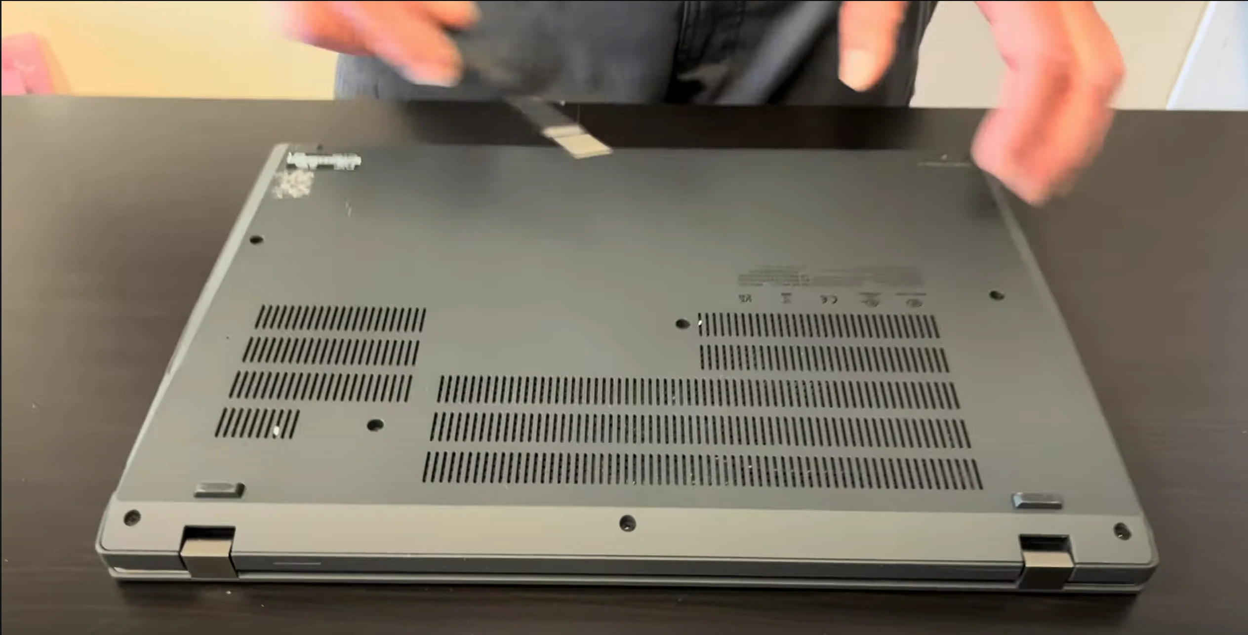 repair-or-sell-lenovo-thinkpad-t16-gen-2-disassembly-upgrade-guide