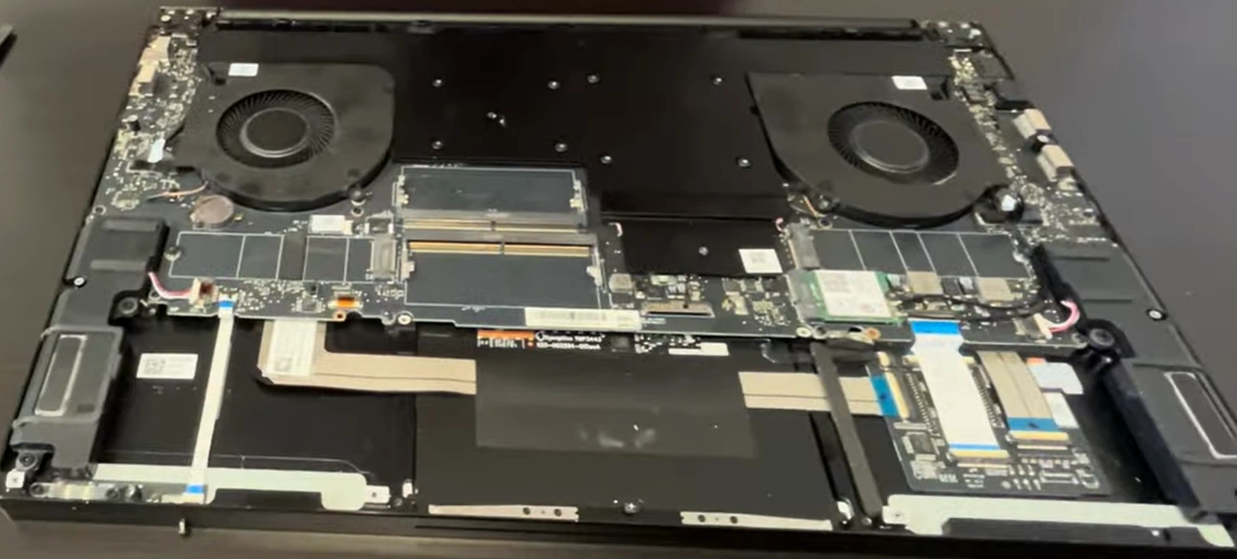 razer-blade-17-2022-rz09-0423-complete-teardown-upgrade-ram-ssd-more-where-to-sell-laptop-broken-laptop